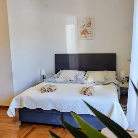 Maya Apartmán